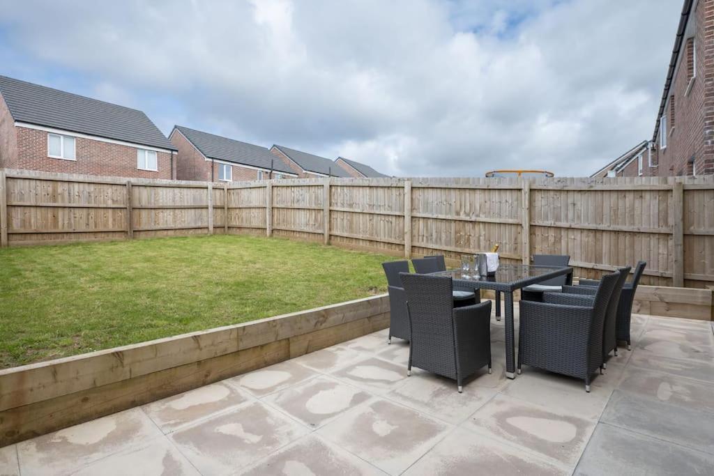Cosy 3 Bed Near Beaches, Cardiff & Brecon Beacons Coity Екстер'єр фото