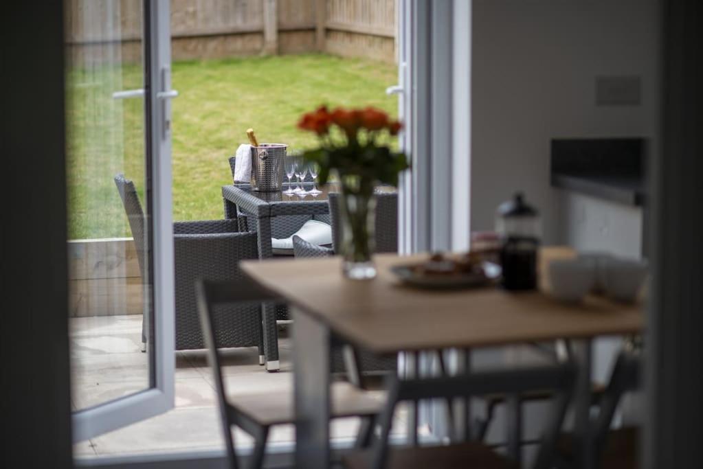 Cosy 3 Bed Near Beaches, Cardiff & Brecon Beacons Coity Екстер'єр фото