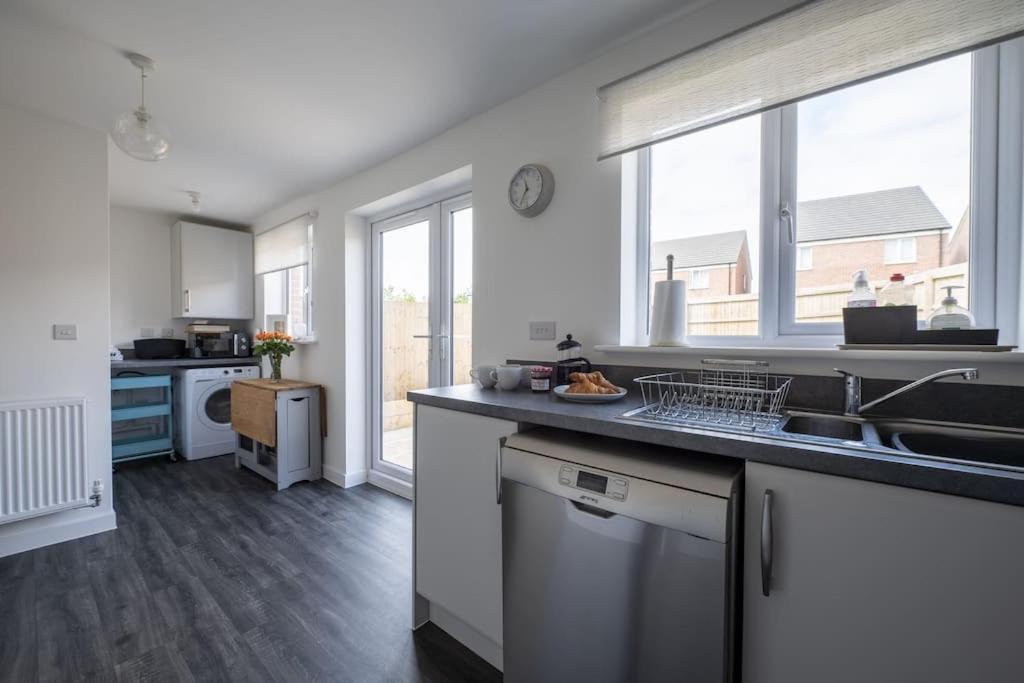 Cosy 3 Bed Near Beaches, Cardiff & Brecon Beacons Coity Екстер'єр фото