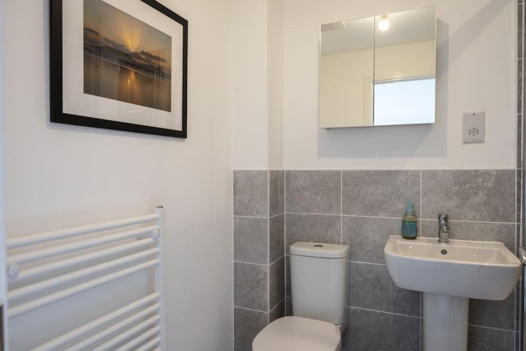 Cosy 3 Bed Near Beaches, Cardiff & Brecon Beacons Coity Екстер'єр фото