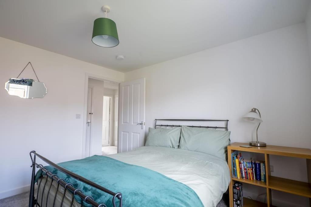Cosy 3 Bed Near Beaches, Cardiff & Brecon Beacons Coity Екстер'єр фото
