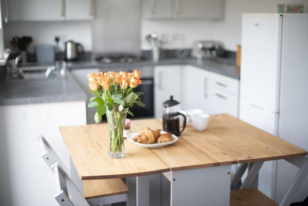 Cosy 3 Bed Near Beaches, Cardiff & Brecon Beacons Coity Екстер'єр фото