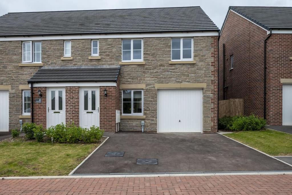 Cosy 3 Bed Near Beaches, Cardiff & Brecon Beacons Coity Екстер'єр фото